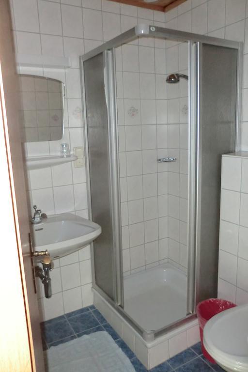 Weisses Roessl Werfen Hotel Quarto foto