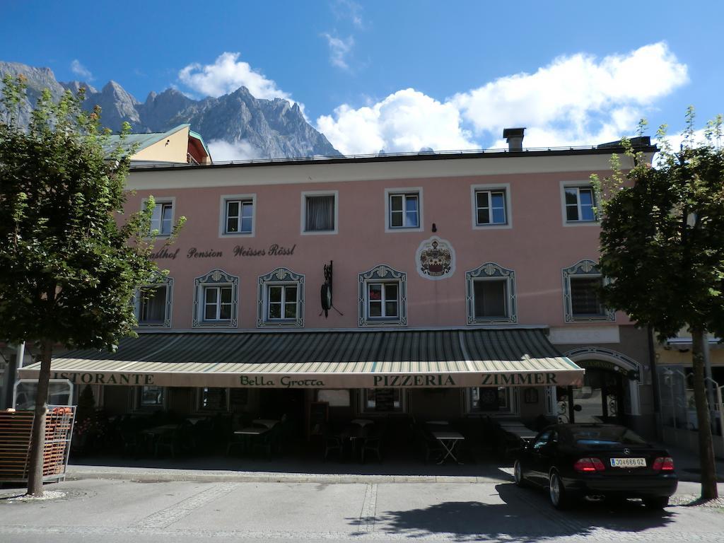 Weisses Roessl Werfen Hotel Exterior foto